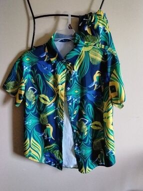 Vibrant Tropical Print Button-Up Shirt - Blue, Green & Yellow